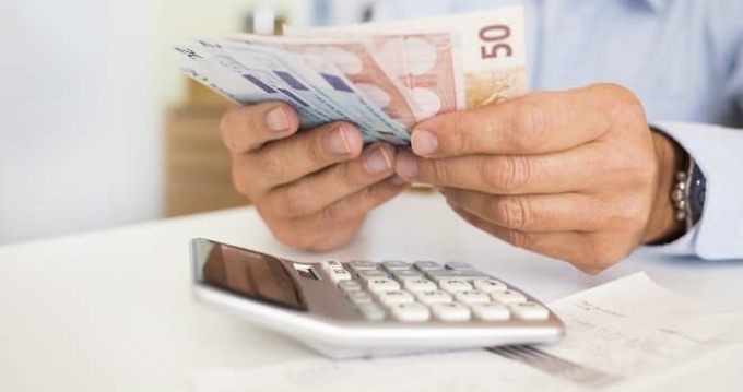 Euro nis rritjen - Ja si parashikojne ekspertet te vijoje